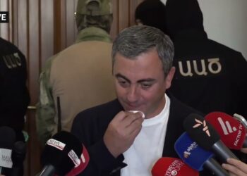 Երեկ հայտարարեց, էսօր արեցին․ Սաղաթելյանը՝ Քոչարյանների շուրջ կատարվողի մասին