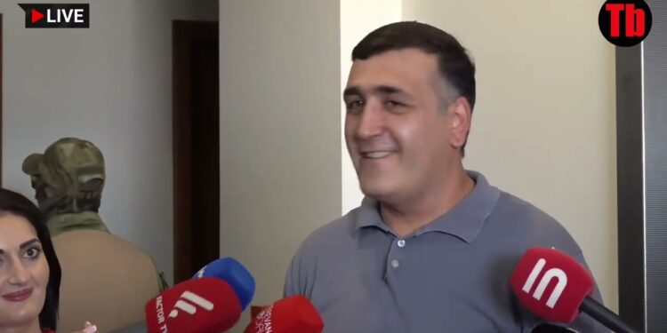 Ժողովրդի աչքին թոզ են փչում, որ շեղեն իրական պրոբլեմից․ Նարեկ Մանթաշյան
