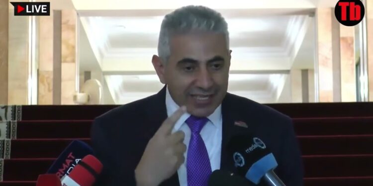 Փաշինյանին կարող ենք դիմել իր ավազանի անունով՝ Ալլահշուքյուր Փաշինյան. Ղազարյան