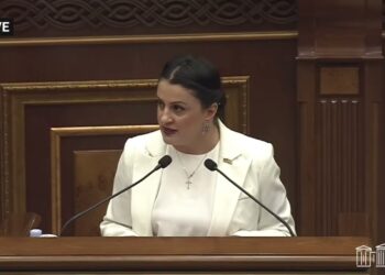 Տուր՝ ուրախ ավտոբուսի համար, չմոռանաք տալ կուկուռուզ, պերաշկի, թթու լավաշ.Էդգար Ղազարյան