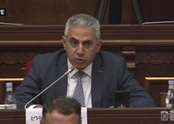 Կոռեկտություն ցուցաբերեք․ Ղազարյանը դիտողություն արեց Ռուբինյանին