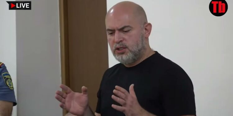 Մարդու ձեռները կապում են, փորձում են դնգստել, փորձի պաշտպանվել․ Աշոտյան