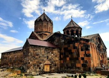 Գողացել են Հովհաննավանքի և Արտաշատի Սուրբ Հովհաննես եկեղեցիների խաչերը