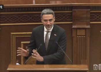 Մեր զոհված հերոսների դիակները սառնարանում գետնին գցածը հիշեք, թքած ունենալուց մի խոսեք. Վարդևանյան