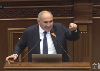 Մեր հողերը ե՞րբ են տալու Ջերմուկում, Պառավաքարում, Գորիսում. Նարեկ Կարապետյանը՝ Փաշինյանին