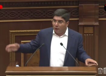 Ձեզ աներոջը պաշտոն են տվել, կաշառքի համար դատապարտված է, դուք ՔՊ-ի ստրուկն եք, ծովահրեշը
