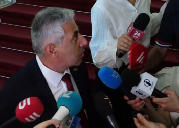 Կոպտագույն խախտում է վեհափառին չկանչելը. Էդգար Ղազարյան