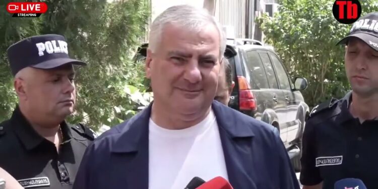 Որպես քաղաքական ուժ ինչպե՞ս եք պաշտպանելու եկեղեցին․ Կարապետյանի պարզաբանումը