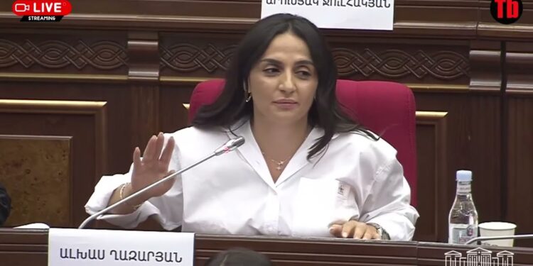 Սամվել Կարապետյանը ո՞նց հրաժարվի քաղաքացիությունից, եթե իր հոր գերեզման էլ չեն թողնում գնա