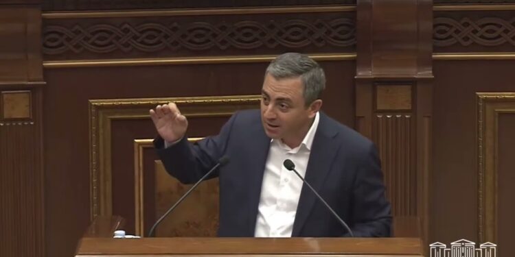 Կթվողը կթվում է, ՀՅԴ-ն չի կթվում. Իշխան Սաղաթելյան