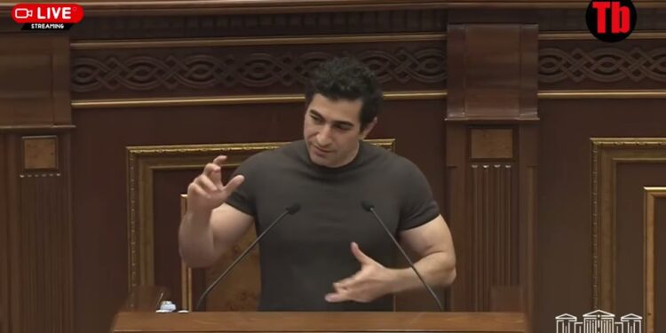 Քրոջս երեխային եմ կորցրել, ընկերներ, գնում խոնարհվում եք, լավ էլի. Լևոն Քոչարյան
