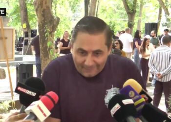 Թուրքի բերանը գցեցին․ ի՞նչ ա ասել Կաթողիկոսը՝ ասել ա՝ հայ եղեք․ Աբովյան