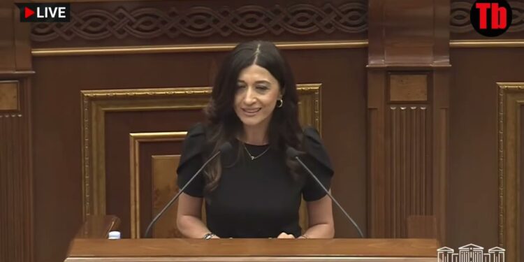 ՔՊ-ի ծաղրը՝ կաթողիկոսին. Ով ուզի՝ անունը կփոխի, կարող է դառնալ Ֆրիդրիխ Երկրորդ