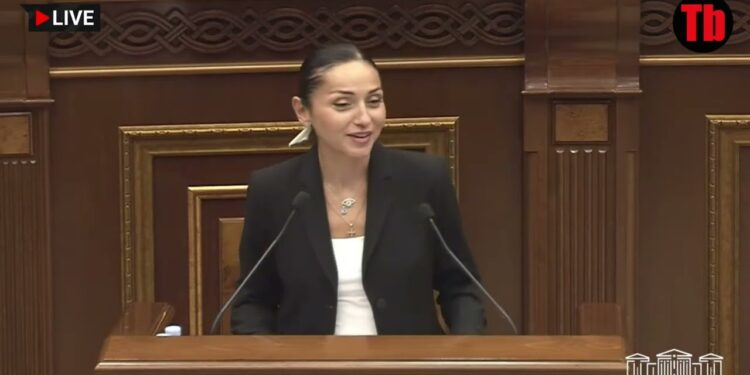 Պետությանը քանի՞ լումայի օգուտ ա տվել Խանդանյանը, որ հիմա նորից եք առաջադրում․ Ղազարյանը՝ Վարդանյանի