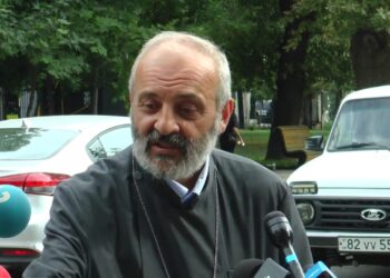 Դադիվանքը, Ամարասը ո՞վ է հանձնել, խղճում եմ իրենց․ Բագրատ սրբազանը՝ տիրադավ եղբայրներին