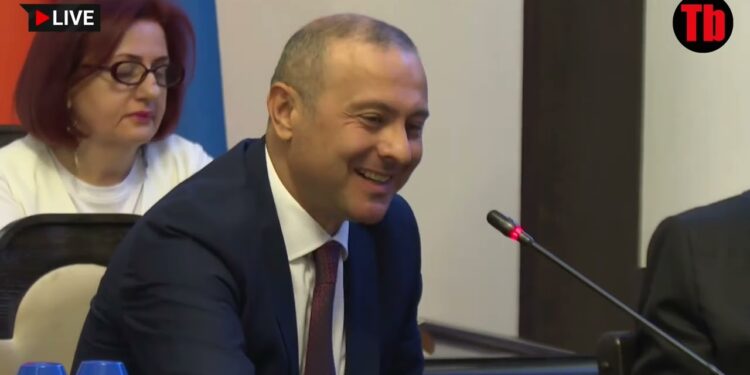 Արմեն Գրիգորյանին հրաժեշտ տվեց Փաշինյանը