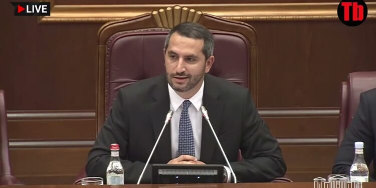 Բարեվարքության կանոնների խախտում էր. Նարեկ Կարապետյանը չպաշտպանեց Էդգար Ղազարյանին