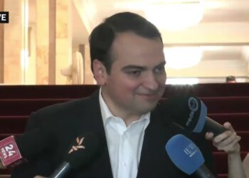 Զզվցրեց էդ Ղազարյանը. Նարեկ Կարապետյանի անզուսպ ծիծաղը՝ Էդգար Ղազարյանի կատակից