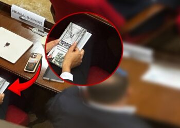 «Գաղութ» գիրքն է կարդում ընդդիմադիրը՝ ԱԺ թեժ նիստին