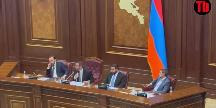 Ընդդիմադիրների արձագանքը՝ Չախոյանի ու Ռուբինյանի անպատվելուն