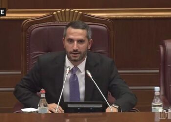 Ինձ մի փոքր նյարդայնացնում եք, պարո՛ն Ղազարյան․ Ռուբինյանը՝ Ղազարյանին