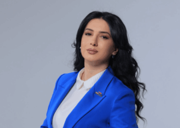 Ցույց տվեք այն էջը, որտեղ գրված է «Ուժեղ Հայաստանի» անունը․ Մարիաննա Ղահրամանյան