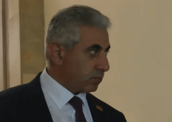 Վեճ՝ Էդգար Ղազարյանի ու Civic-ի լրագրողի միջև. նվազ տեղեկացված ինձ հետ վիճում եք