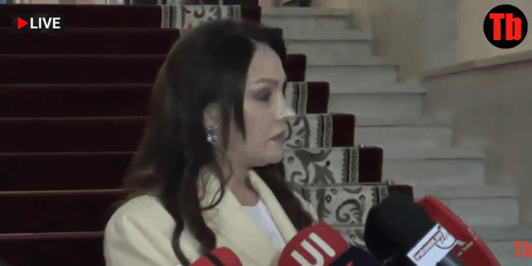 Նման չեմ կնոջ, որն ինչ-որ մեկի աջակցության կարիքն ունի, ինքս եմ աջակցում հազարավոր կանանց. Մանուկյան