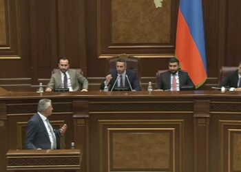 «Ես կասեմ՝ ինչ անեն»․ Ռուբինյանն ու Ղազարյանը կրկին վիճեցին