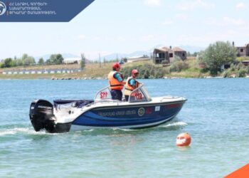 Սևանա լճում ջրային մոտոցիկլետ է շրջվել․ 2 քաղաքացի հայտնվել է ջրում