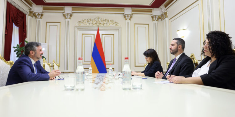 Ռուբեն Ռուբինյանը և ՀՀ-ում Լիտվայի դեսպանը քննարկել են երկկողմ համագործակցությանն առնչվող հարցեր