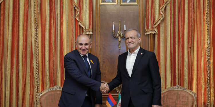 «Հայաստան-Իրան համագործակցությունը զարգանում է հաջողությամբ». ինչ են քննարկել Փաշինյանն ու Փեզեշքիանը