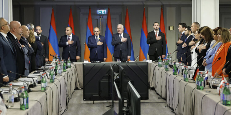 Նիկոլ Փաշինյանը մասնակցել է «Հայաստան» համահայկական հիմնադրամի հոգաբարձուների խորհրդի նիստին