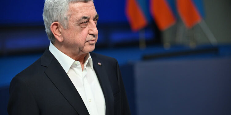 Թույլ չտա՛նք, որ արժեզրկեն մեր անցյալի հաղթանակները և արժանի լինենք այն քաջորդիների հիշատակին, ովքեր իրենց կյանքը նվիրաբերեցին հանուն անկախ Հայաստանի և Արցախի․ Սերժ Սարգսյան