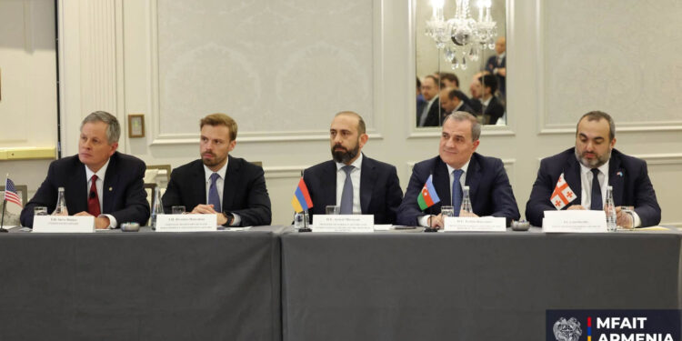 Միրզոյանն ու Բայրամովը մասնակցել են «Խաղաղության հեռանկարները․ ԹՐԻՓՓ-ի և Թրանս-Կասպյան երթուղու իրականացում» խորագրով քննարկմանը