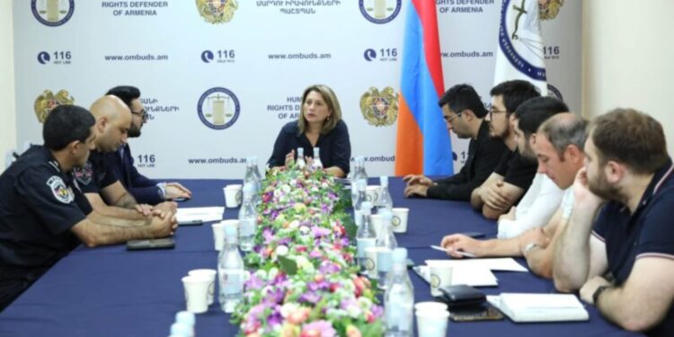 ՄԻՊ աշխատակազմում քննարկվել են ՁՊՎ-ներում ազատությունից զրկված անձանց բժշկական սպասարկման խնդիրները