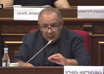 Աղվան Վարդանյանը շախ և մատ արեց՝ հարց տալիս են նրան, ումից ճիշտն են լսում, ձեզ հարց չունեմ