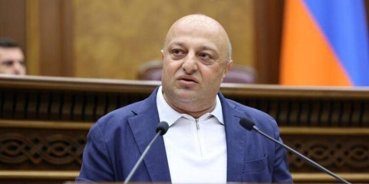Արթուր Սարգսյանն առաջարկել է իր տնային կալանքը երկարաձգել միանգամից վեց ամսով