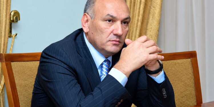 Խուզարկությո՞ւն, թե՞ շոու․ Գագիկ Խաչատրյանի պաշտպանական կողմը մեղադրում է ՔԿ-ին ապօրինի առգրավումների մեջ