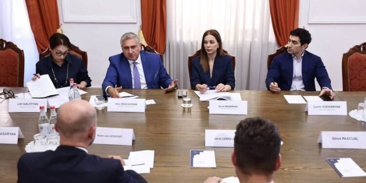 «Հայաստան» խմբակցության պատգամավորները հանդիպել են եվրոպացի դիվանագետների հետ