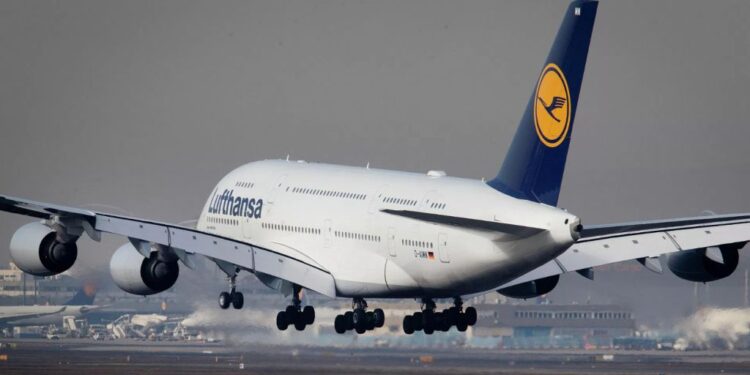 Lufthansa-ի ինքնաթիռը վայրէջք է կատարել Լիոնում՝ հրդեհված փաուերբենկի պատճառով