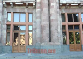 Ի՞նչ է կատարվում Կառավարության շենքի դիմաց. ՀԻՄԱ