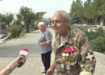 Պոռնիկ աղջիկները ստեղ-էնտեղ, լկտի կնիկը Ղարաբաղի բունկերներից պրծավ, եկավ ընկավ ստեղ, թող սատկեն