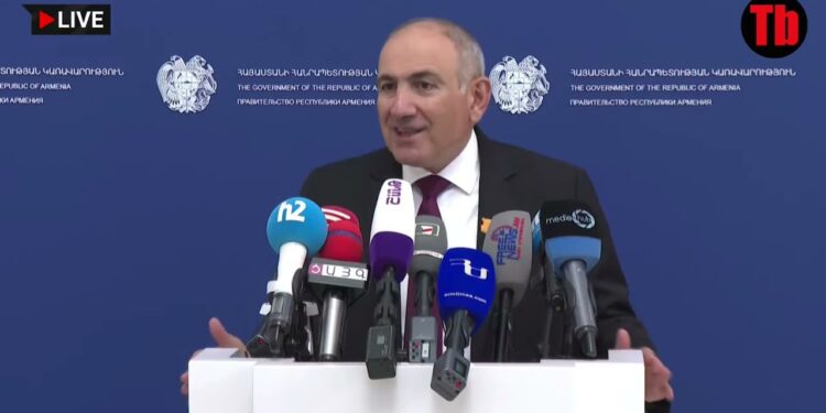Ո՞վ է ասել, որ ԵԱՏՄ անդամ բոլոր երկրները հավատարմության երդում են տվել, որ պիտի լինեն անդամ․Փաշինյան