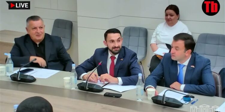 Պերաշկու գործով են ինձ ձերբակալել, աչքս բորբոքված է, տնային կալանքում էի, հիմա պետք է վիրահատեմ