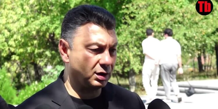 Պիտի կանգնեցնենք Հայաստանի գահավիժումը, նոր խոսենք արցախահայերից․ Շարմազանով