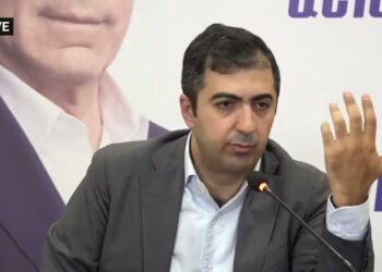 Քոչարյանը տուռնիկի վրա կարող է պտտվել, ինձնից շատ ձգվել, բայց ռիսկային գոտում է․ Օրբելյան