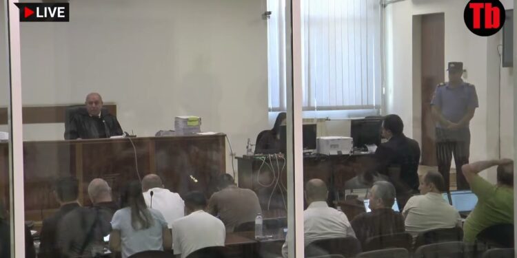 Պատմության ֆակուլտետն եք ավարտել, եկել՝ փորձագետ եք աշխատում․ թեժ քննարկում դատարանում