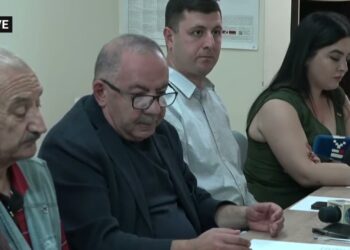 Պիտի իմանանք ով ով է, ով կա էս կռվի մեջ, ով չկա, կան պաշտոնյաներ՝ ծպտունը չկա․ Աղվան Վարդանյան