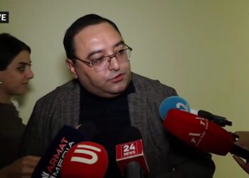 Էդ 300 հազար դրամանոց Օփելի վրա էդքան էլ ծախս ենք արել. Կարեն Համբարձումյան